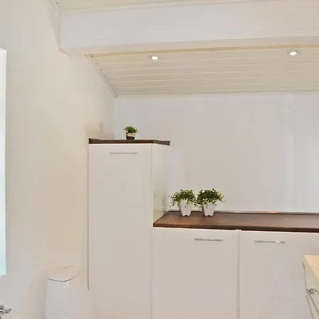 Lovely In With Kitchen Hornslet