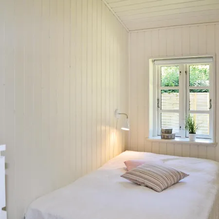 Vakantiehuis Lovely In With Kitchen *
