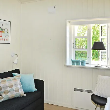 Vakantiehuis Lovely In With Kitchen