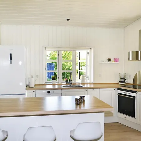 Vakantiehuis Lovely In With Kitchen Hornslet